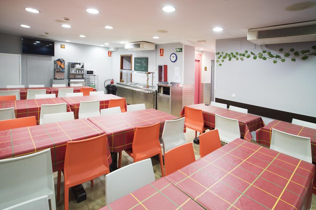 Center-Ramblas Guest House Barcelona Exterior photo