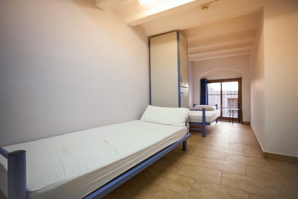 Center-Ramblas Guest House Barcelona Room photo